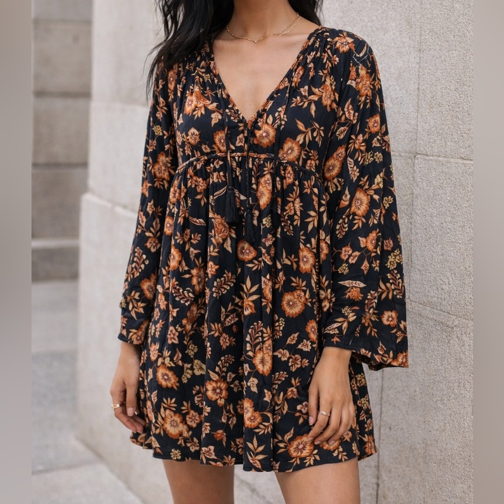 NWT Billabong Black Floral Long-Sleeve Boho, Festival, Babydoll Day Dress Size S